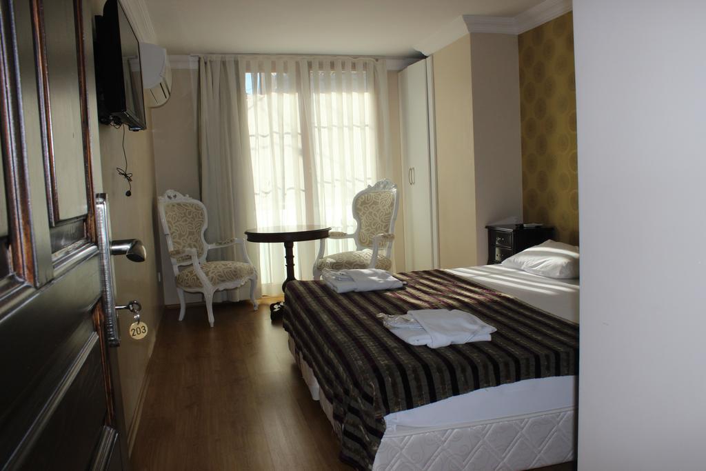 My Way Terrace Hotel Adalar Ruang foto