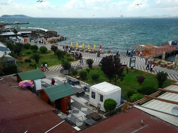 My Way Terrace Hotel Adalar Bagian luar foto